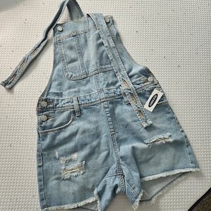 Girls Old Navy distressed overalls